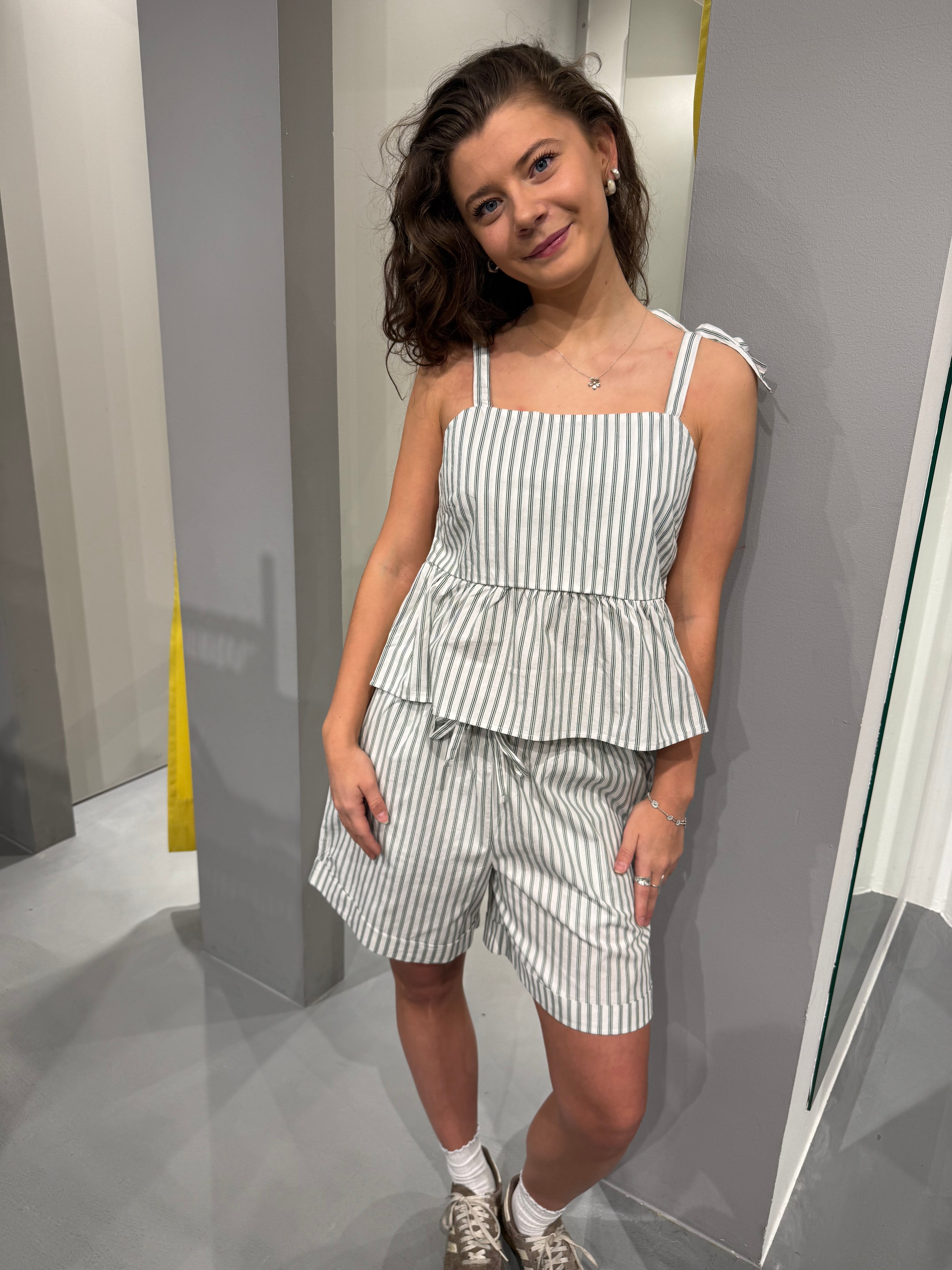 PCTAELYN Top - Cloud Dancer